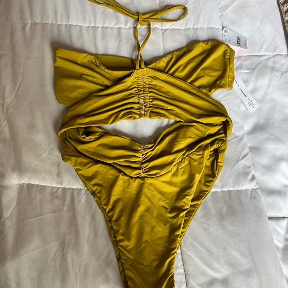 Cutout One-piece Swimsuit > SOLD